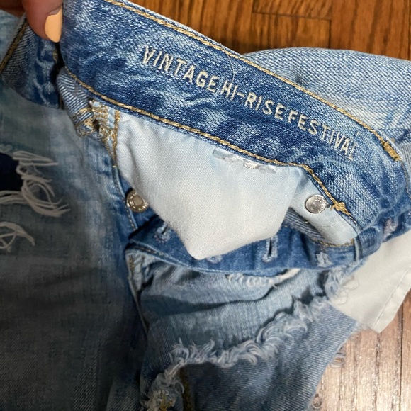 AE high rise denim shorts - Picture 3 of 4